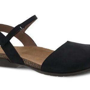 Dansko Rowan Maryjanes size 39 (8.5)